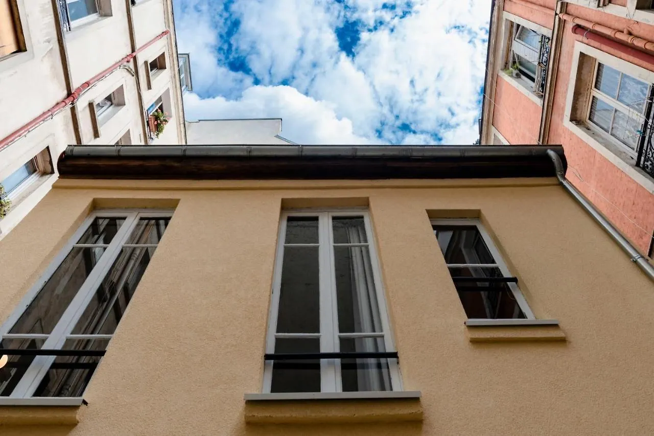 Maisonnette In The Heart Of Paris 4P1Br - Nation 0*,